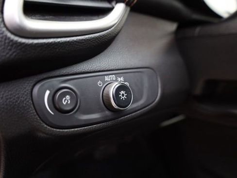 Used 2018 Chevrolet Trax LS image 12