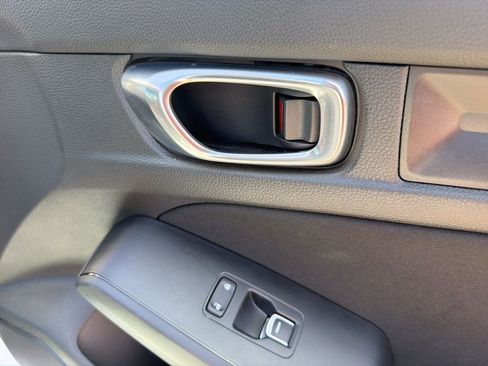 Used 2025 Honda Civic Sport image 29