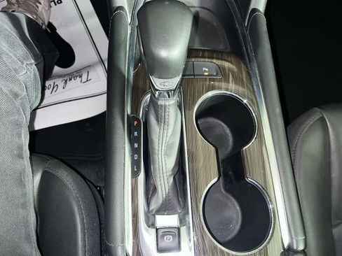 Used 2024 Chevrolet Malibu LT image 22