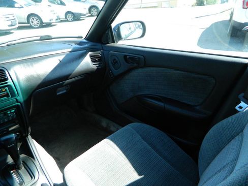 Used 1999 Subaru Legacy L image 16