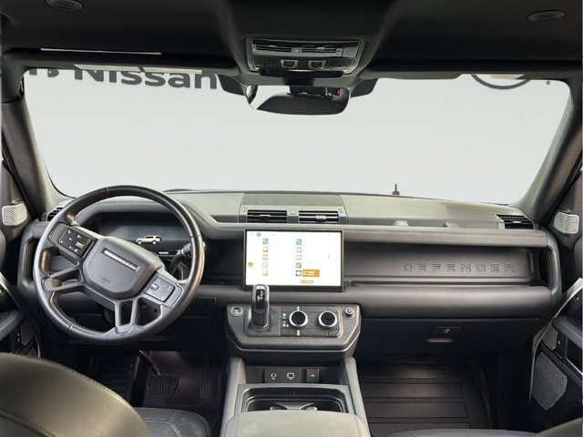 Used 2024 Land Rover Defender 130 X-Dynamic SE AWD/4WD image 24