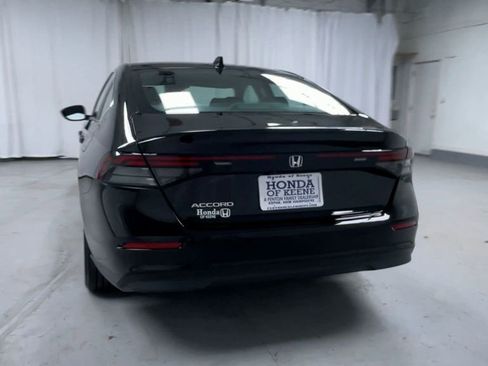 Used 2025 Honda Accord LX image 7