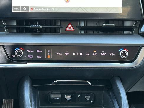Used 2024 Kia Sportage EX image 19