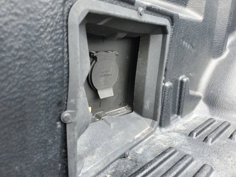 Certified 2022 Ford F150 XLT w/ Equipment Group 302A High image 11