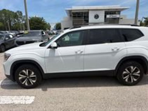 Certified 2024 Volkswagen Atlas SE FWD image 28