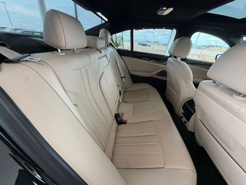 Used 2019 BMW 540i w/ Convenience Package image 37