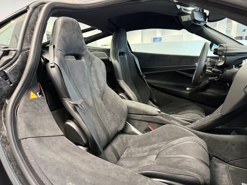 New 2026 McLaren 750S image 16