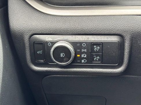 Used 2023 Ford Explorer XLT w/ Equipment Group 202A image 19