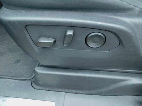 Used 2025 Chevrolet Tahoe Z71 image 38