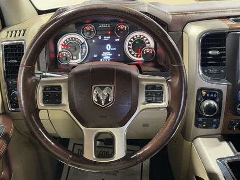 Used 2013 RAM 1500 Laramie w/ Convenience Group AWD/4WD image 12