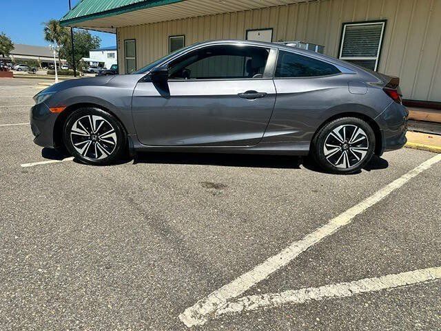 Used 2017 Honda Civic EX-T image 3
