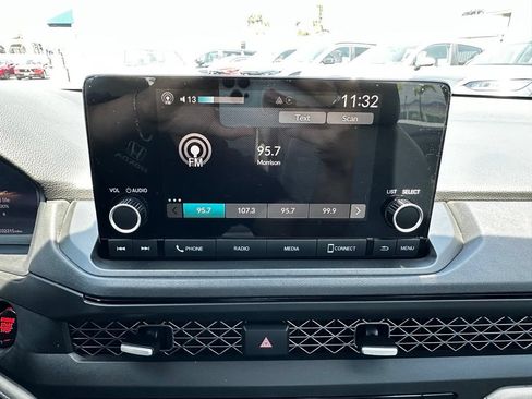 Used 2023 Honda Accord EX image 25