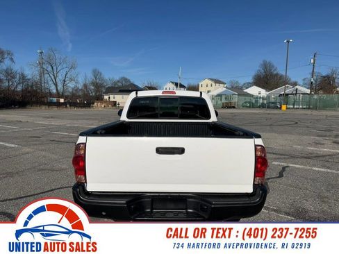 Used 2014 Toyota Tacoma 2WD Regular Cab image 4