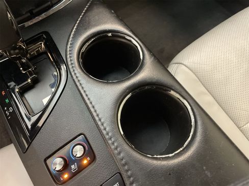 Used 2014 Toyota Avalon Limited image 10