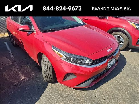 Certified 2022 Kia Forte LXS w/ LXS Technology Package FWD image 1