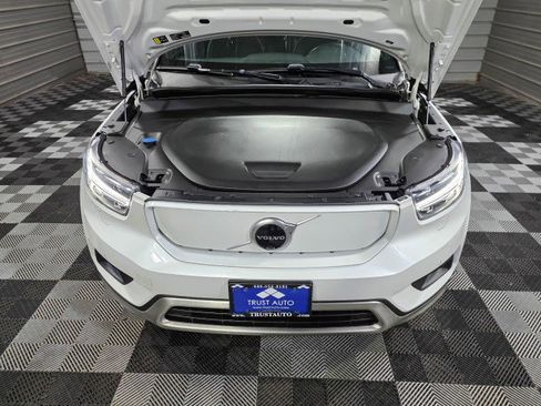 Used 2021 Volvo XC40 P8 Recharge w/ Advanced Package image 39