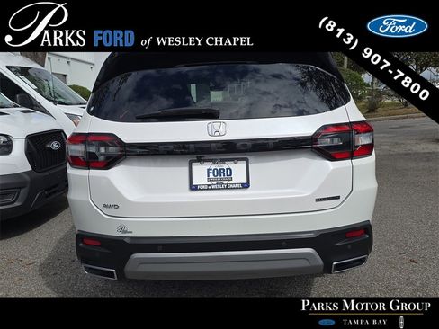 Used 2024 Honda Pilot Touring image 5