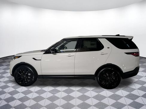 New 2026 Land Rover Discovery S AWD/4WD image 2