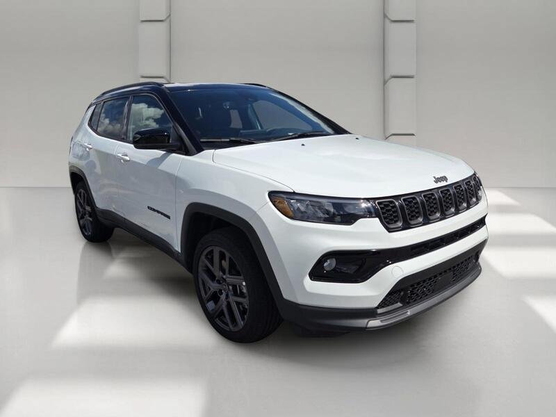 Certified 2026 Jeep Compass Limited AWD/4WD image 3