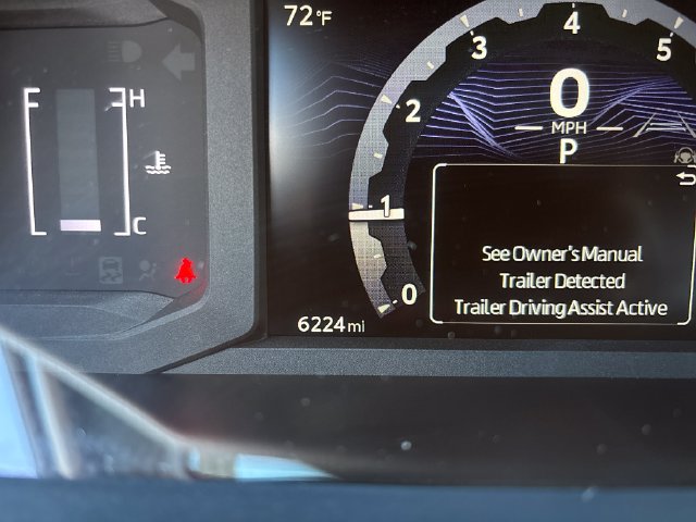 Used 2025 Toyota 4Runner SR5 AWD/4WD image 18