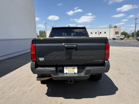 Certified 2025 Toyota Tacoma TRD Off-Road w/ TRD Off Road Upgrade Package AWD/4WD image 30