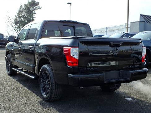 Used 2018 Nissan Titan SV w/ SV Convenience Package image 6