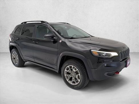 Used 2022 Jeep Cherokee Trailhawk w/ Comfort/Convenience Group image 3