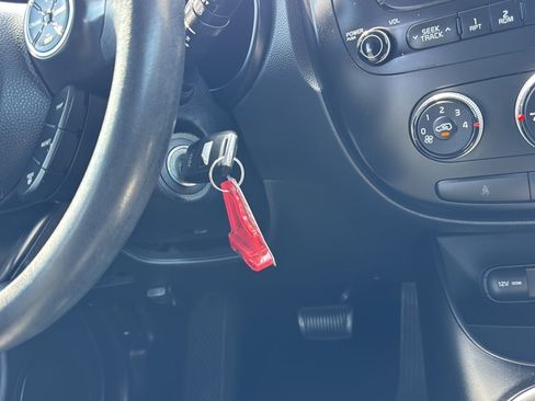 Used 2014 Kia Soul + FWD image 24