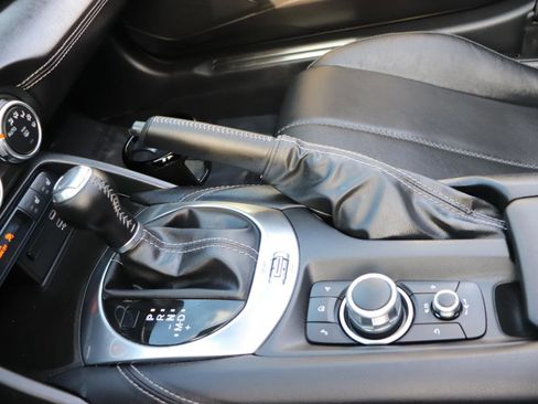 Used 2025 MAZDA MX-5 Miata RF Grand Touring image 34