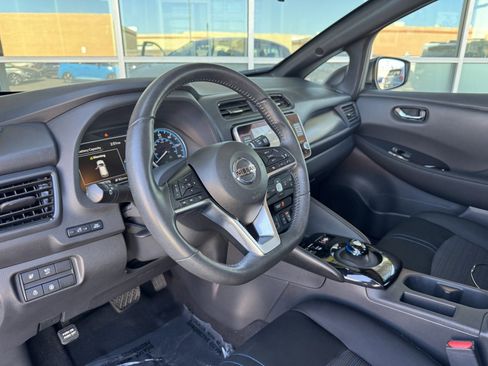 Used 2022 Nissan Leaf SV image 31
