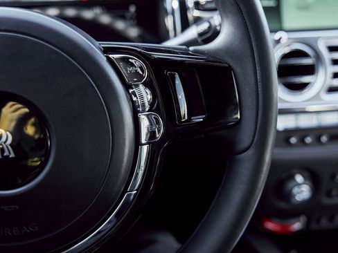 Used 2015 Rolls-Royce Wraith image 51