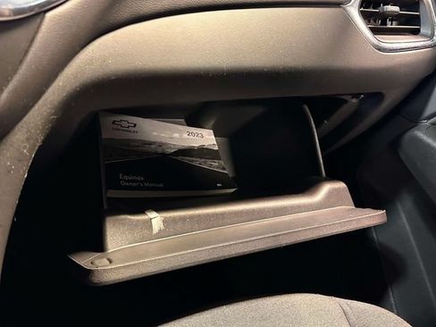 Used 2023 Chevrolet Equinox LT FWD image 30