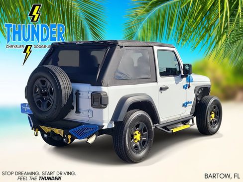 Used 2022 Jeep Wrangler Sport AWD/4WD image 4