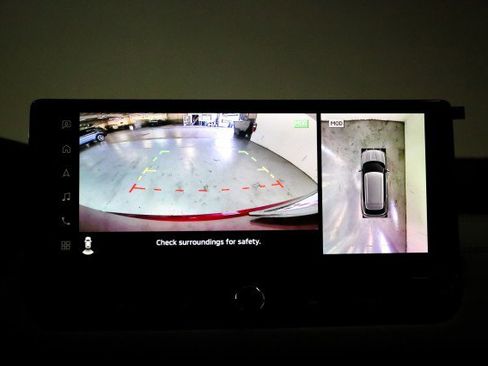 New 2025 Mitsubishi Outlander SE image 13