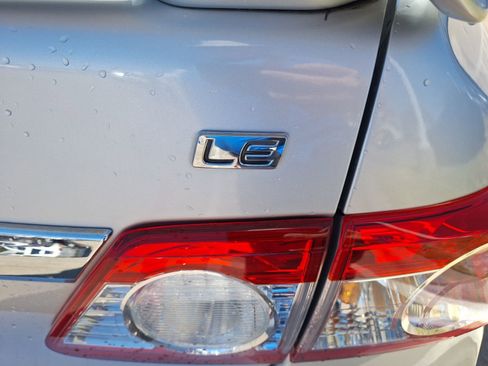 Used 2012 Toyota Corolla LE image 9