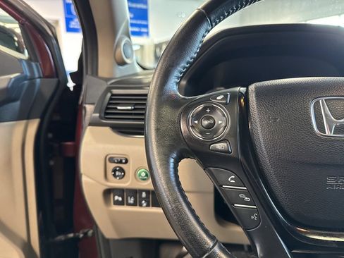 Used 2016 Honda Pilot Touring image 15