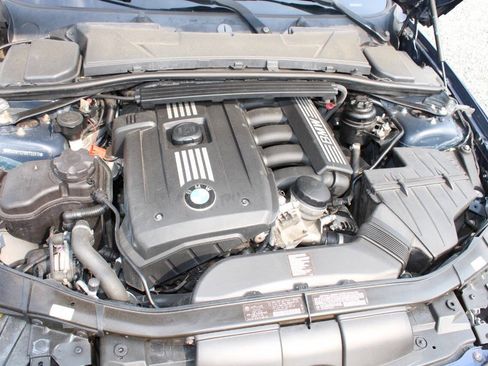 Used 2013 BMW 328i Convertible RWD image 30