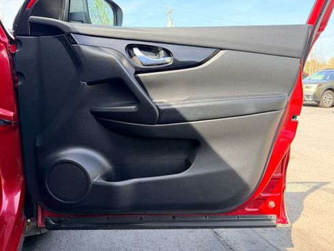 Used 2018 Nissan Rogue Sport SV w/ SV All-Weather Package image 17