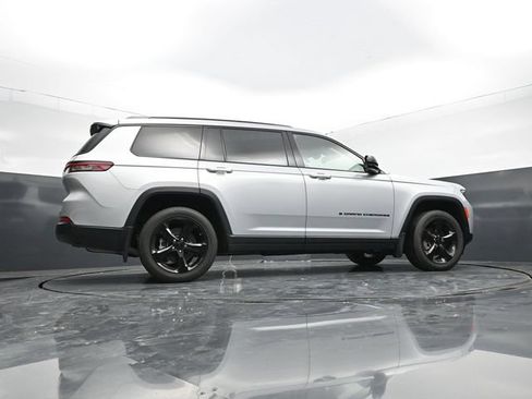 Used 2023 Jeep Grand Cherokee L Laredo AWD/4WD image 69