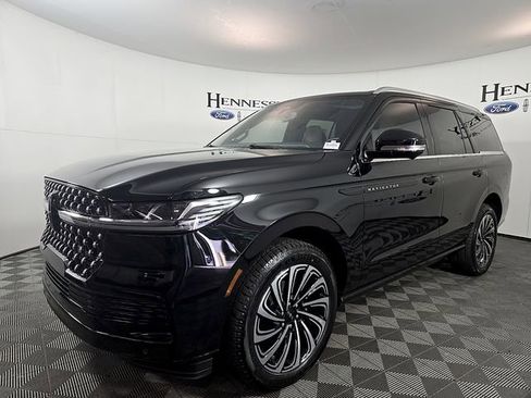 New 2026 Lincoln Navigator Black Label AWD/4WD image 2