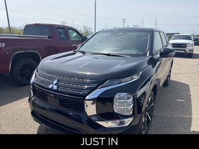 Used 2024 Mitsubishi Outlander SE