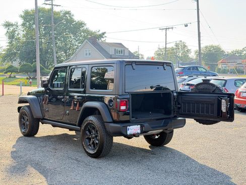 Used 2021 Jeep Wrangler Unlimited Sport AWD/4WD image 31