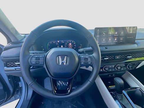 New 2025 Honda Accord EX-L image 10