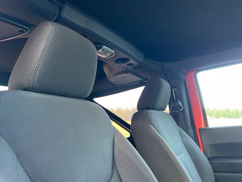 Used 2015 Jeep Wrangler Sport w/ Quick Order Package 23S image 17