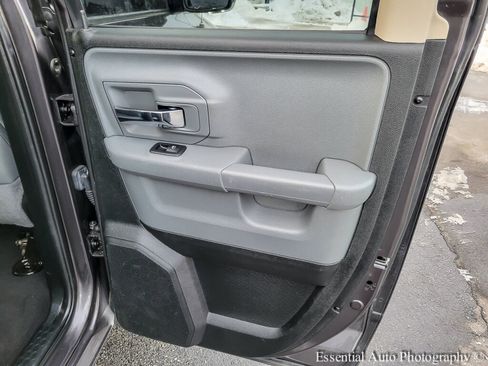 Used 2018 RAM 1500 Big Horn image 28