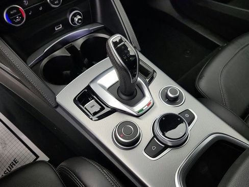 Used 2023 Alfa Romeo Stelvio Veloce image 54