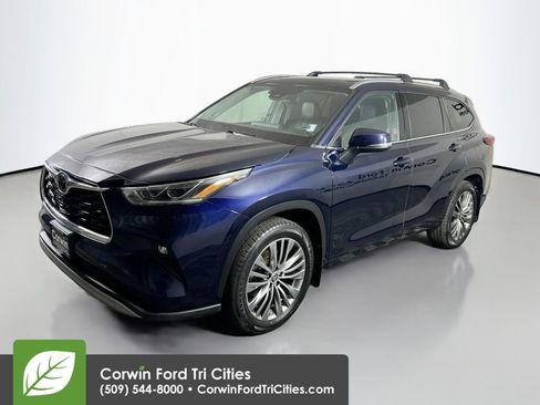 Used 2021 Toyota Highlander Platinum AWD/4WD image 5
