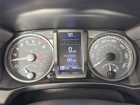 Certified 2021 Toyota Tacoma TRD Sport image 25