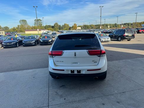 Used 2011 Lincoln MKX AWD w/ 102A Rapid Spec Order Code image 5