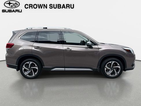 Used 2023 Subaru Forester Touring AWD/4WD image 3